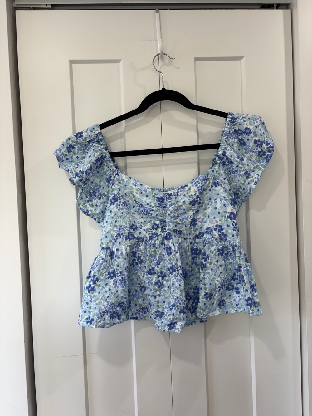 Floral Square Neck Puff Sleeve Blouse in Light Blue